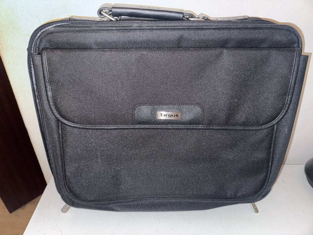 Targus laptop tas, t.b.v. 15,6" laptop van max 38x32x10cm, 15 inch, Aktetas, Ophalen of Verzenden, Zo goed als nieuw