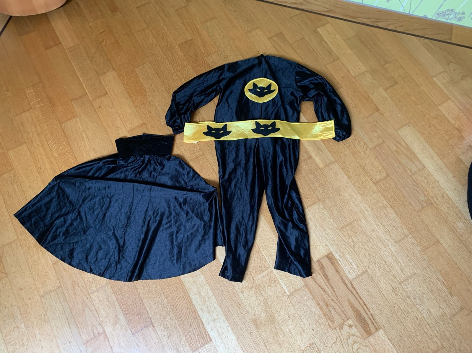 Batman/Robin verkleedpak met cape, maat 116-122, Ophalen of Verzenden, Gebruikt, 122 t/m 128, Jongen of Meisje