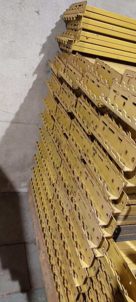 Liggers voor stelling, Ophalen, Gebruikt, IJzer