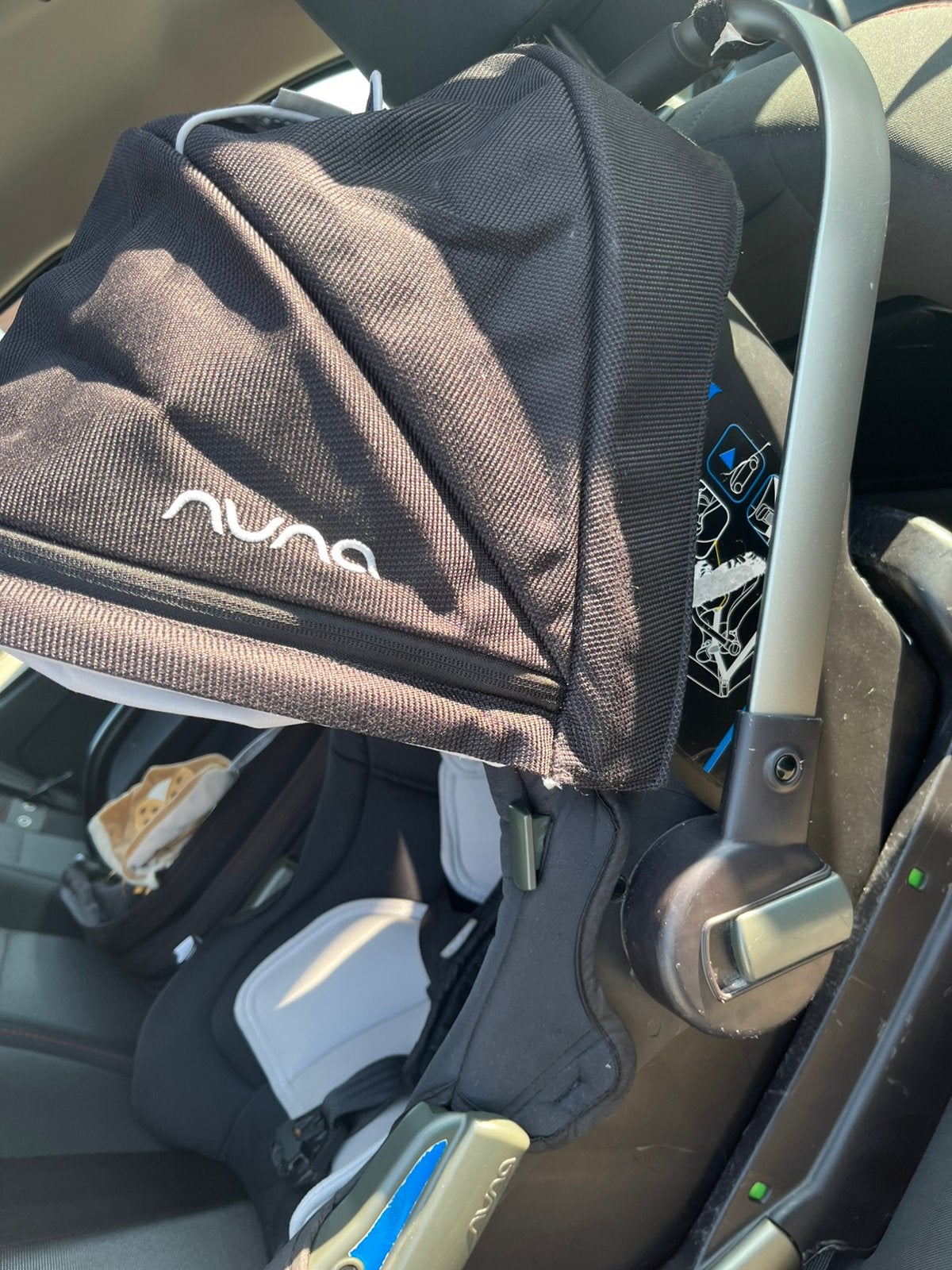 Nuna Pippa autostoel / maxi-cosi incl. Iso-Fix base, Gebruikt, 0 t/m 18 kg, Isofix, Slaapstand