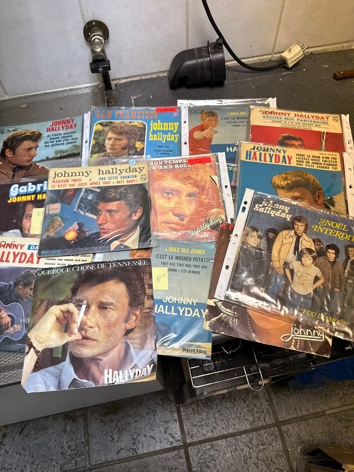 Johnny Hallyday vinyl collectie - Diverse singles en EP's, Ophalen, Gebruikt, Pop, 7 inch