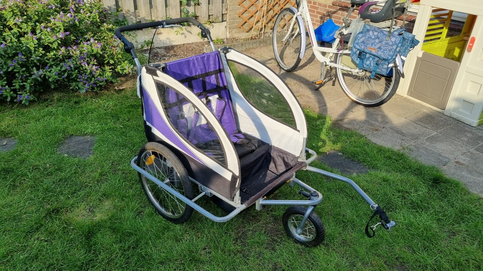 Fietskar / Kinderkar - Paars en Wit, Ophalen, Gebruikt, 20 tot 40 kg, Kinderkar