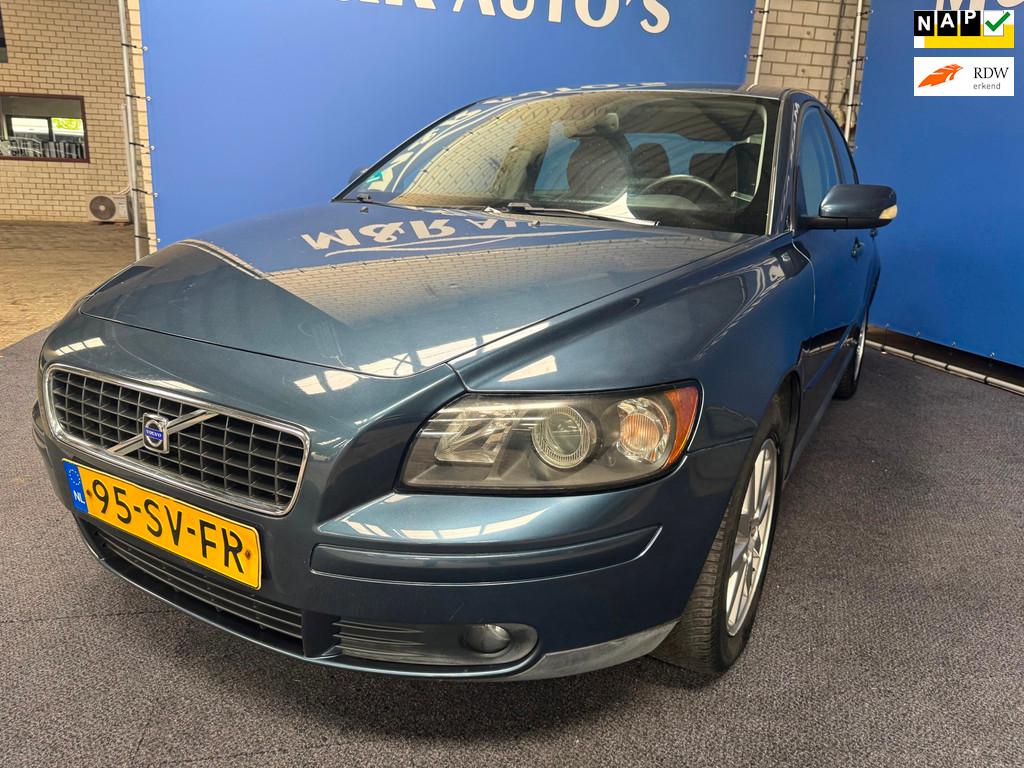 Volvo S40 2.4 Edition II Nieuwe APK, Voorwielaandrijving, Gebruikt, 700 kg, Blauw