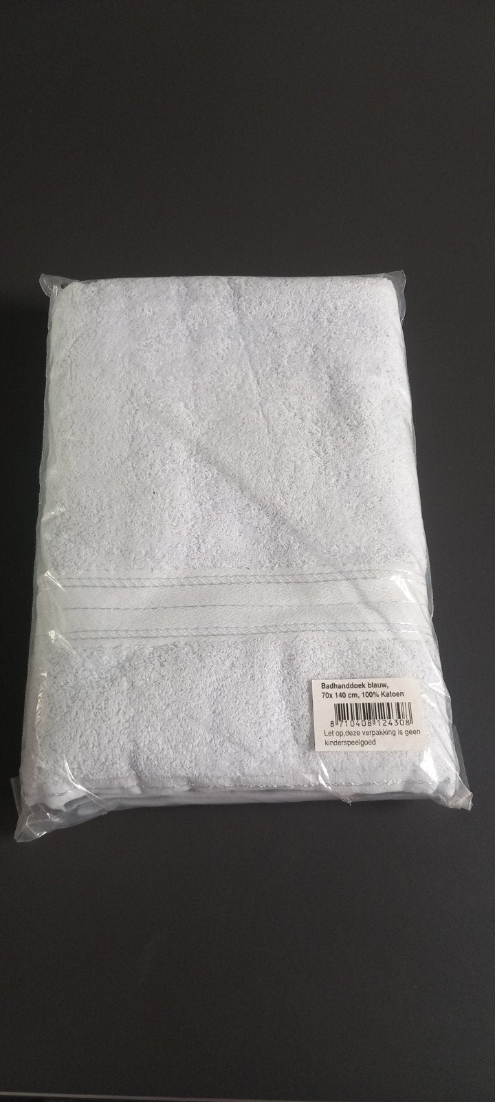 Nieuwe blauwe badhanddoek 70x140 cm, 100% katoen, Ophalen of Verzenden, Nieuw, Blauw, Handdoek