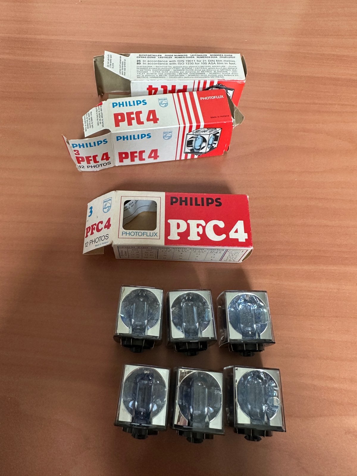 Vintage Philips PFC4 Photoflux Flitskubussen (17 lampjes), Philips, Gebruikt, Voor analoge fotografie, Ophalen of Verzenden