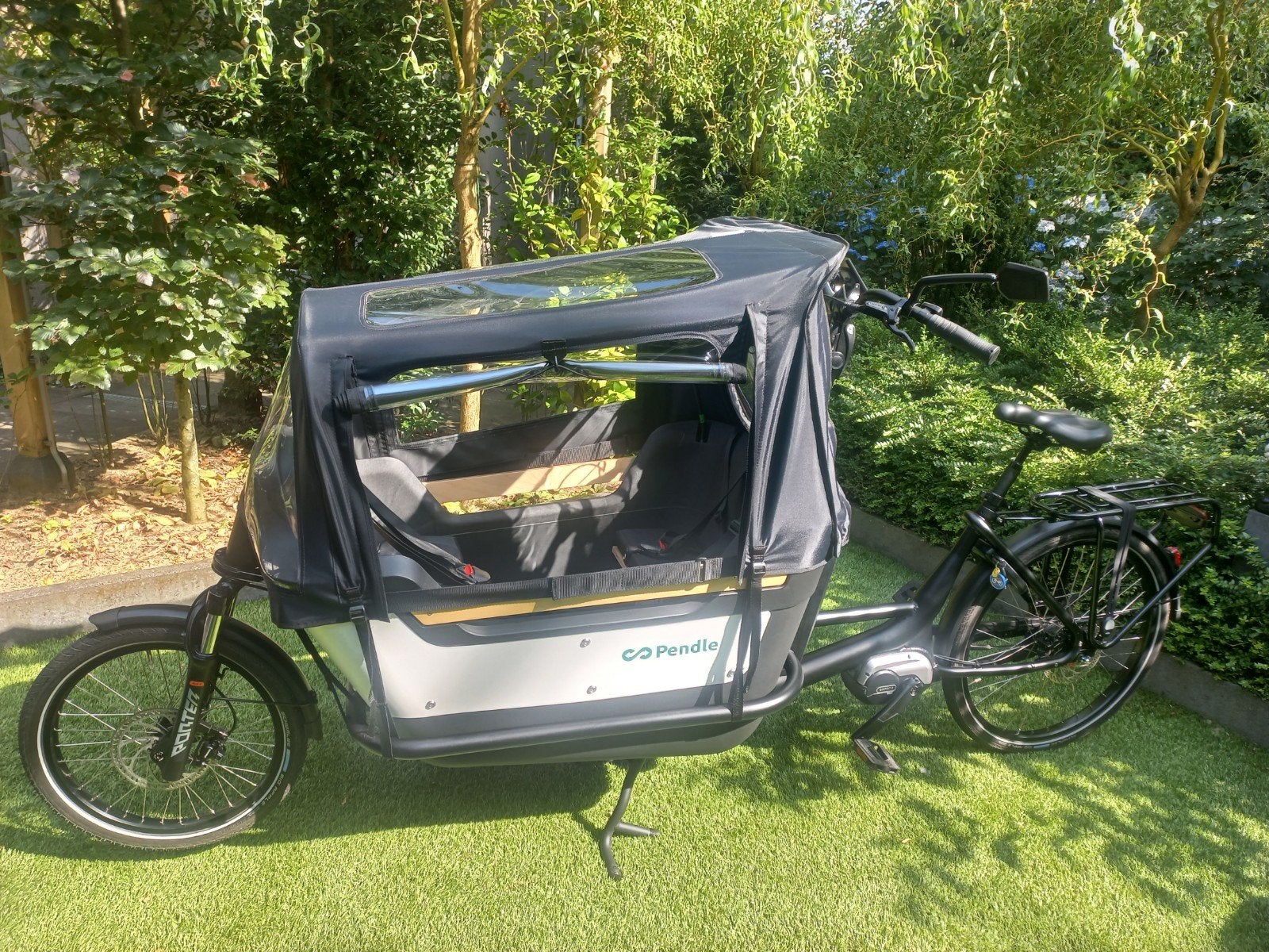 Bakfiets wegens omstandigheden te koop., Fietsen en Brommers, Fietsen | Bakfietsen, Overige merken, Huif, 3 kinderen, Ophalen of Verzenden