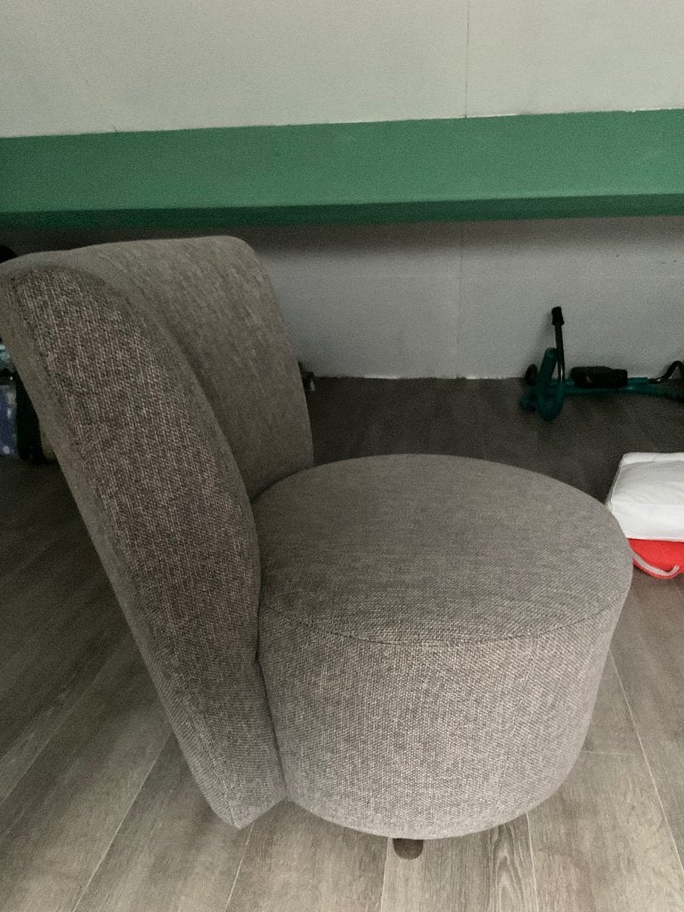 Te koop poefstoel met rugleuning, Ophalen, Minder dan 50 cm, Gebruikt, Stof