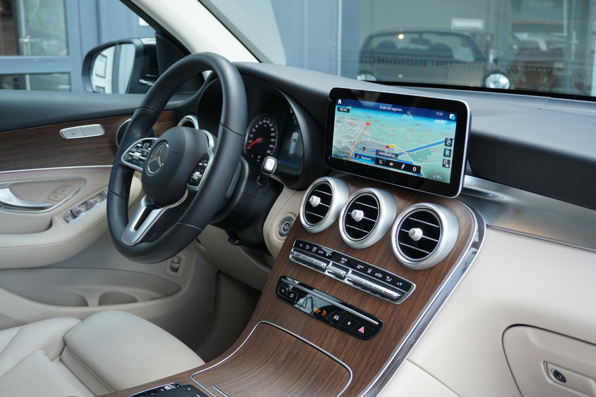 Mercedes-Benz GLC-klasse 300e 4MATIC Business Solution Luxur, Automaat, 14 kWh, Gebruikt, 4 cilinders
