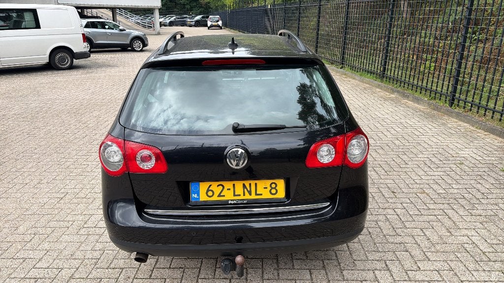 Volkswagen Passat 1.4 TSI DSG 2009 Zwart €4500 vaste prijs, Auto's, 15 km/l, 4 cilinders, Stationwagon, Particulier