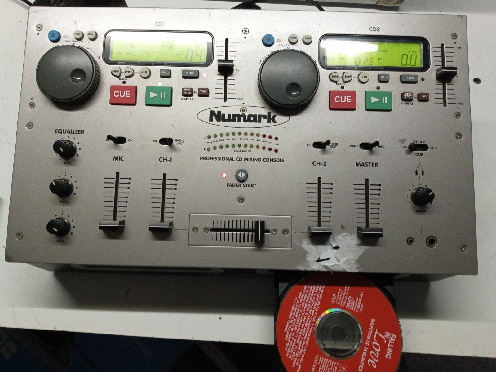 Numark cd mixing console, Ophalen of Verzenden, Gebruikt, Overige merken