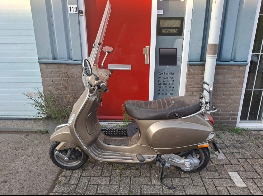 Vespa Piaggio C38 taupe/bruin, Ophalen, Gebruikt, Maximaal 45 km/u, Benzine