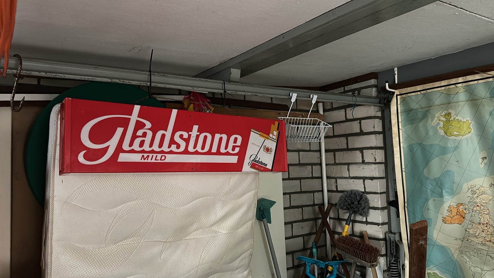 Vintage Gladston Mild Gauloises Lichtbak Reclamebord, Ophalen, Gebruikt, Lichtbak of (neon) lamp