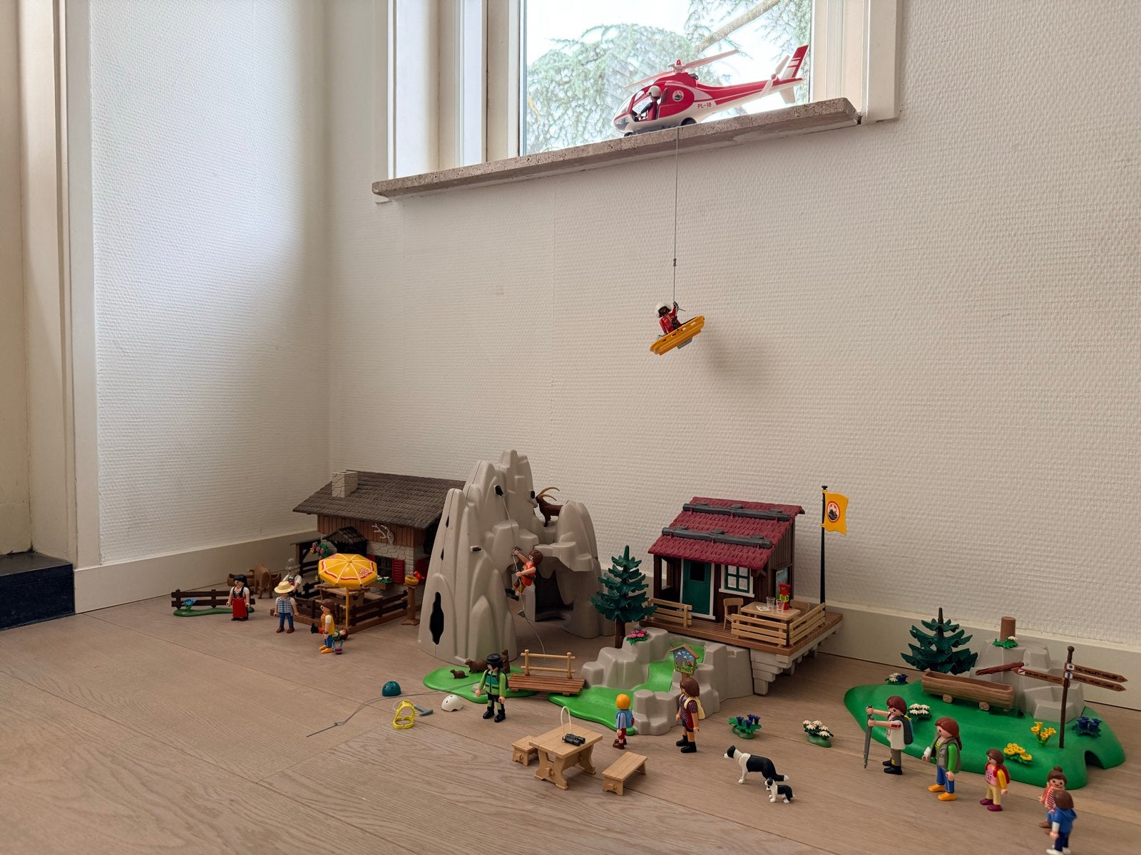 Playmobil Berg Sport Set met Hut, Helikopter en Bivak, Kinderen en Baby's, Speelgoed | Playmobil, Ophalen of Verzenden, Gebruikt