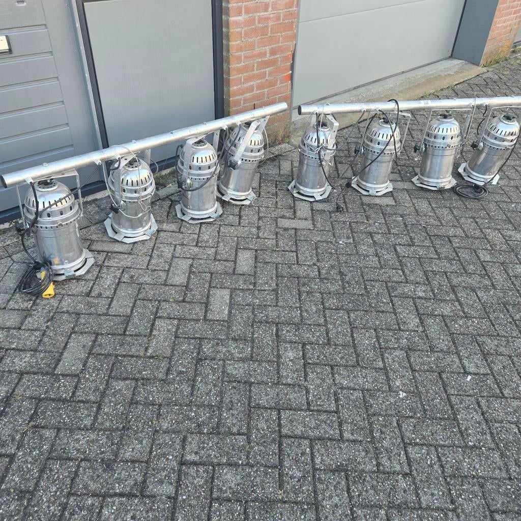 8 Ultralite spots op twee lichtbruggen, Ophalen of Verzenden, Gebruikt, Licht, Kleur