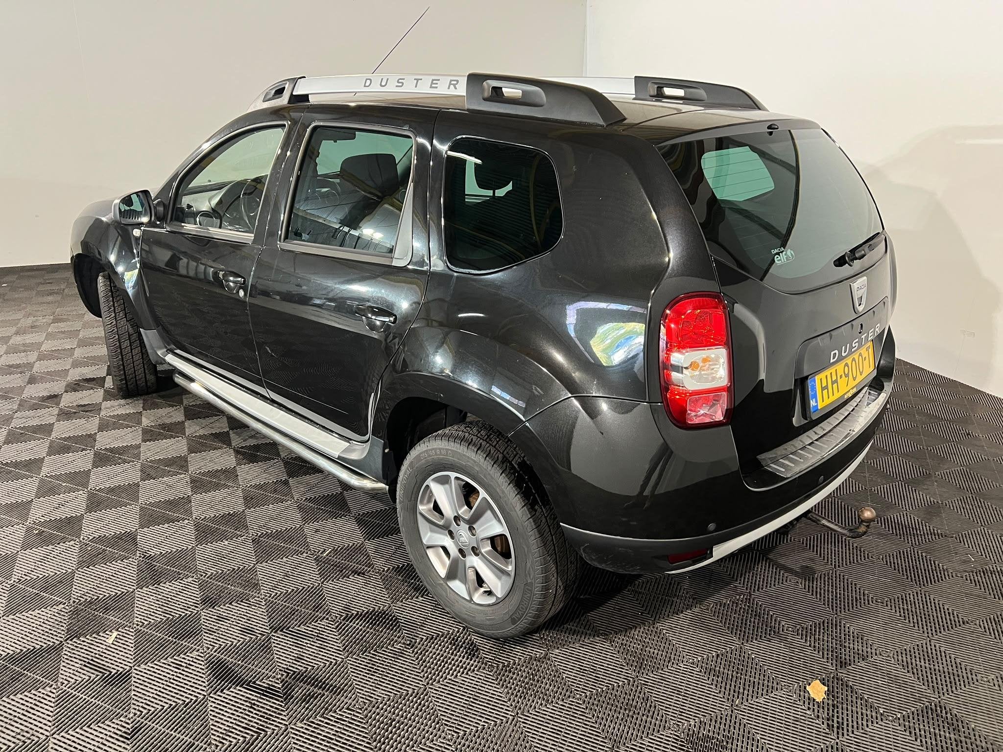 Dacia Duster 1.2 TCe 4x2 10th Anniversary, Auto's, Voorwielaandrijving, Euro 5, Gebruikt, Duster