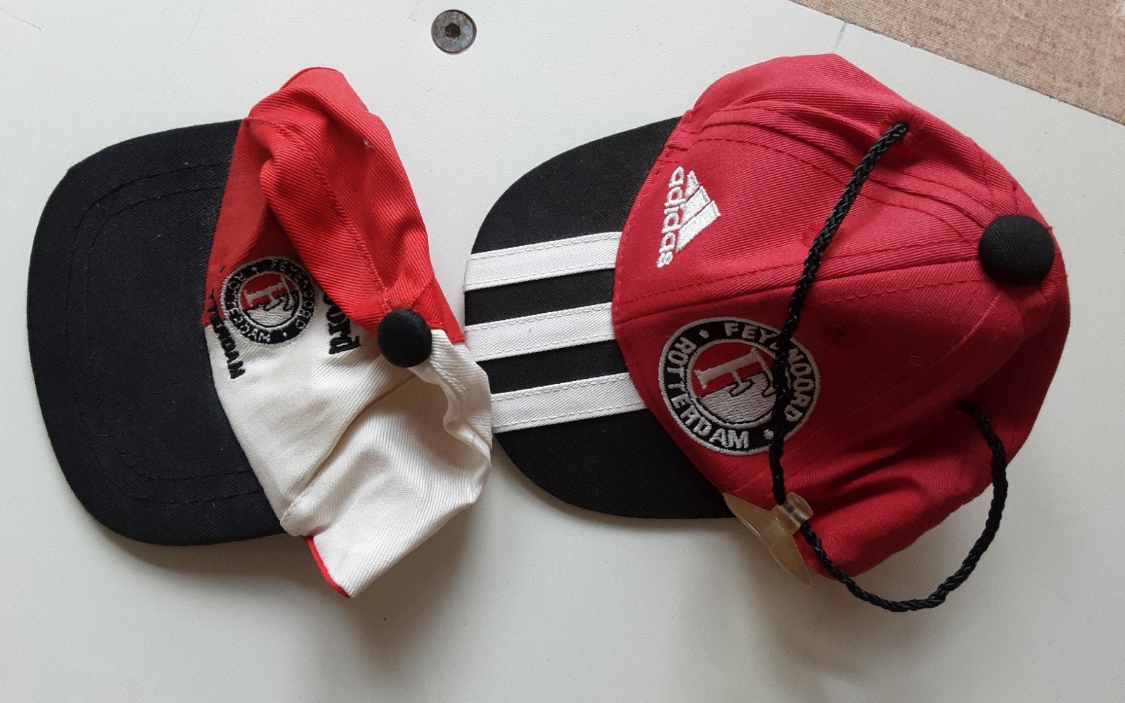 Feyenoord mini caps - Adidas en wit/rood, Pet, Adidas, Gedragen, One size fits all