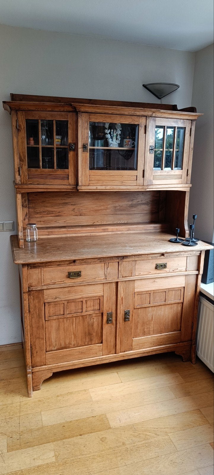 Oude grenen kabinetkast met facetgeslepen glas, Ophalen