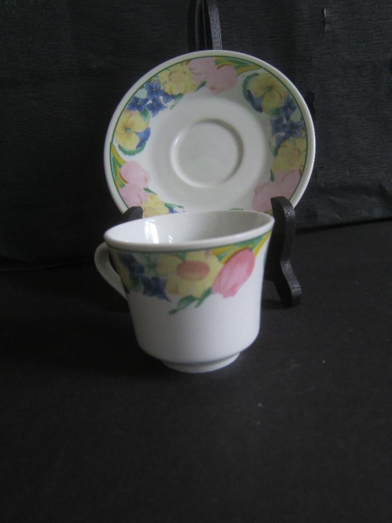SANDRA RICH porcelein zomerse bloemen koffiekopjes servies, Huis en Inrichting, Keuken | Servies, Ophalen of Verzenden, Zo goed als nieuw