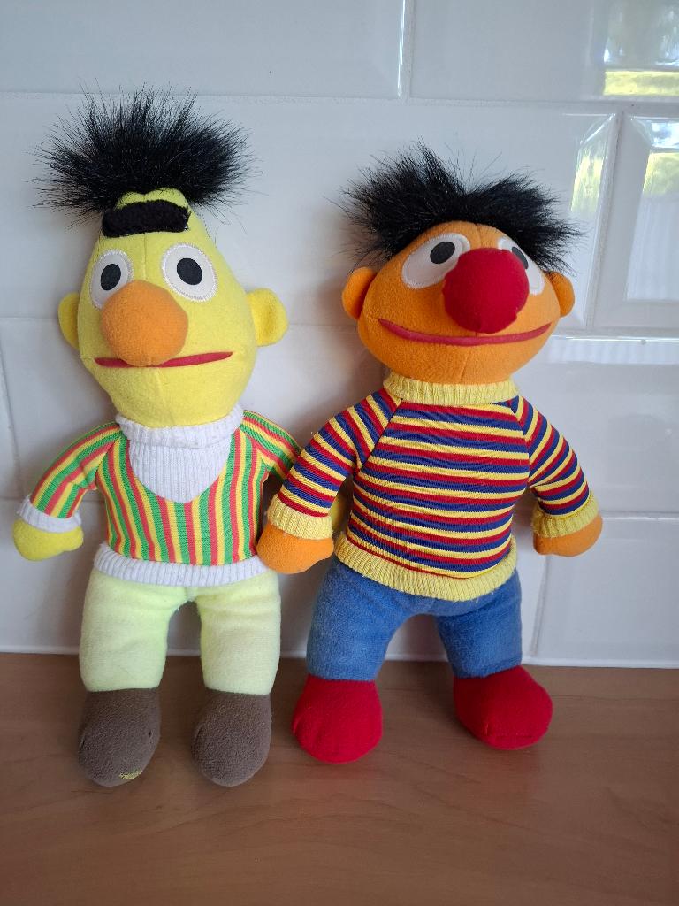 Bert en Ernie Sesamstraat knuffel/ speelpop, Gebruikt, Overige karakters, Overige typen, Ophalen of Verzenden