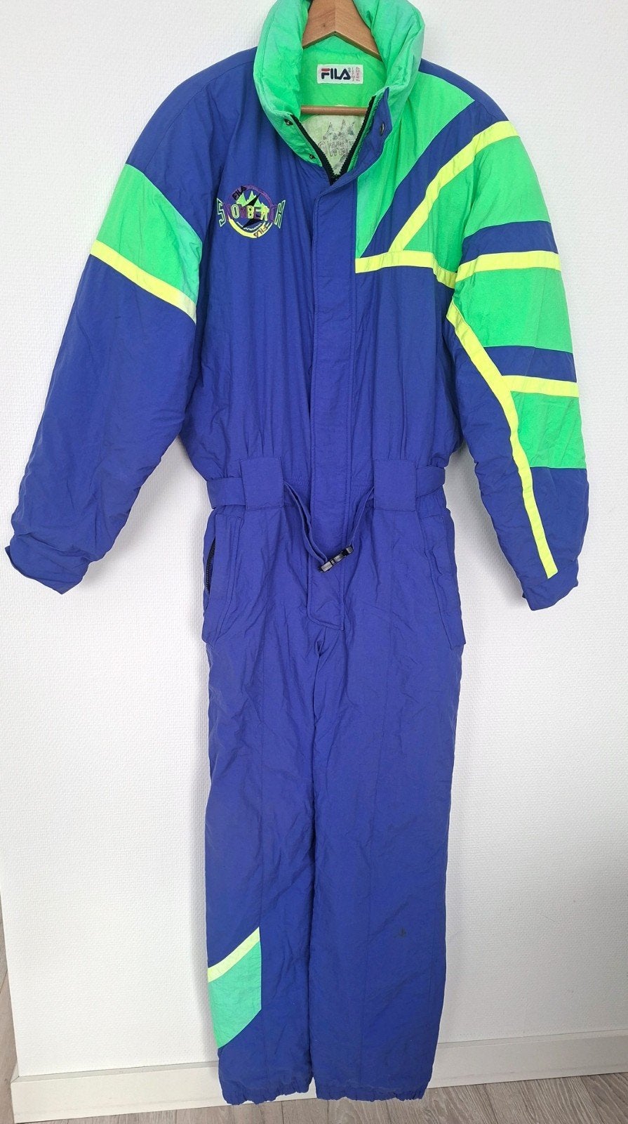 vintage skipak FILA 50/L retro fout après-ski klunen, Sport en Fitness, Overige merken, 160 tot 180 cm, Ophalen of Verzenden, Zo goed als nieuw