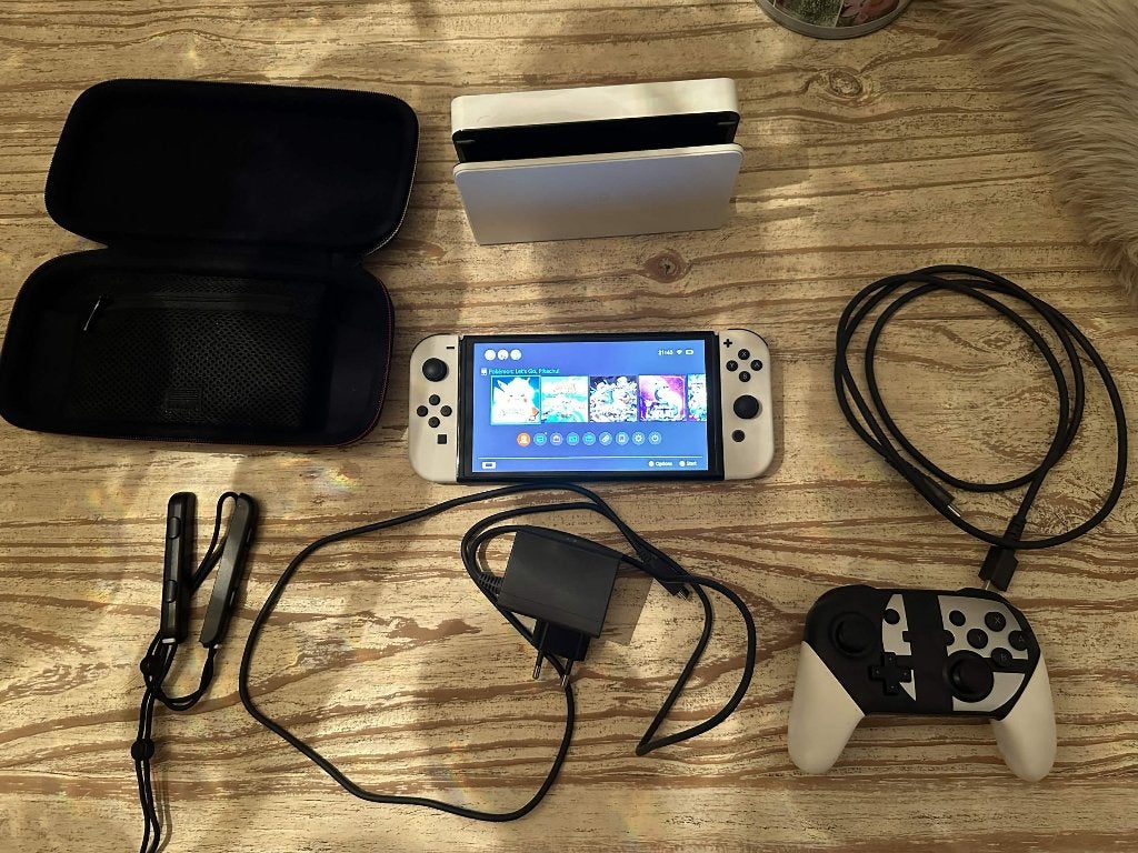 Nintendo Switch OLED + Smash Pro Controller, Ophalen, Zo goed als nieuw, Met 1 controller, Switch OLED