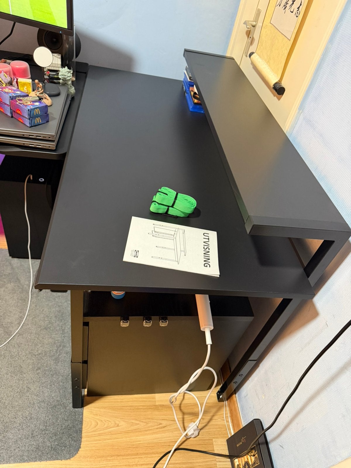 Ikea gaming bureau utvisning, Ophalen, Zo goed als nieuw