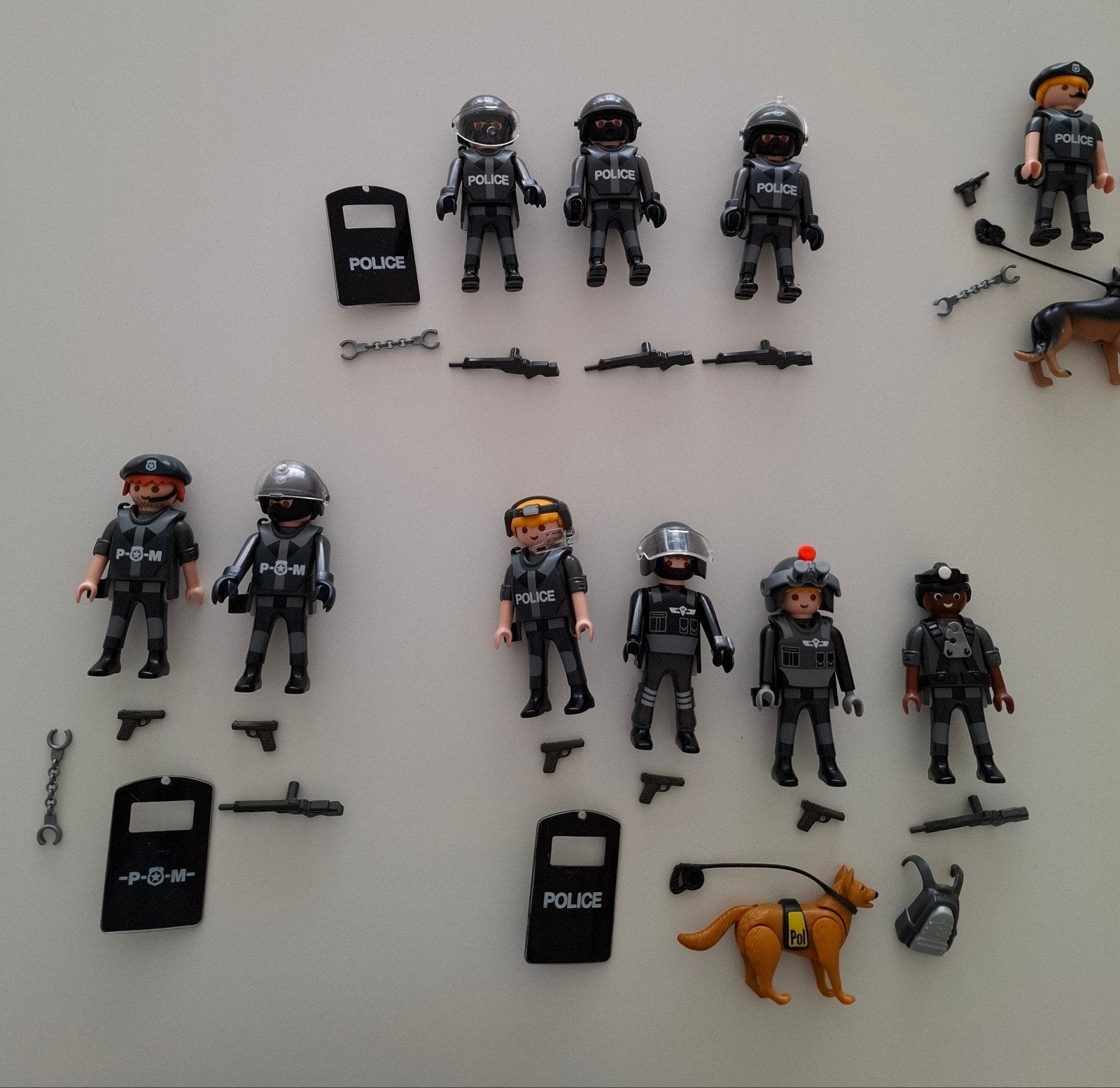 Playmobil Politie poppetjes en honden, Ophalen