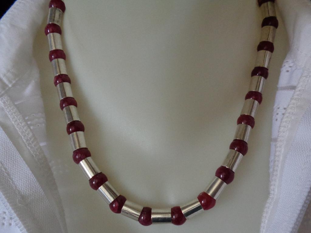 zilveren ketting met wijnrode stenen kralen [397], Verzenden, Zo goed als nieuw, Zilver, Zilver