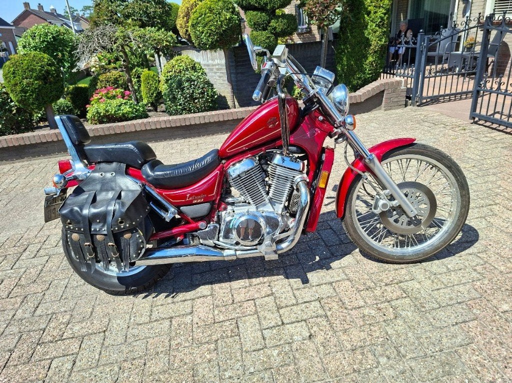 Suzuki Intruder VS 800 GLP, Motoren, 2 cilinders, Chopper, Gebruikt, Particulier
