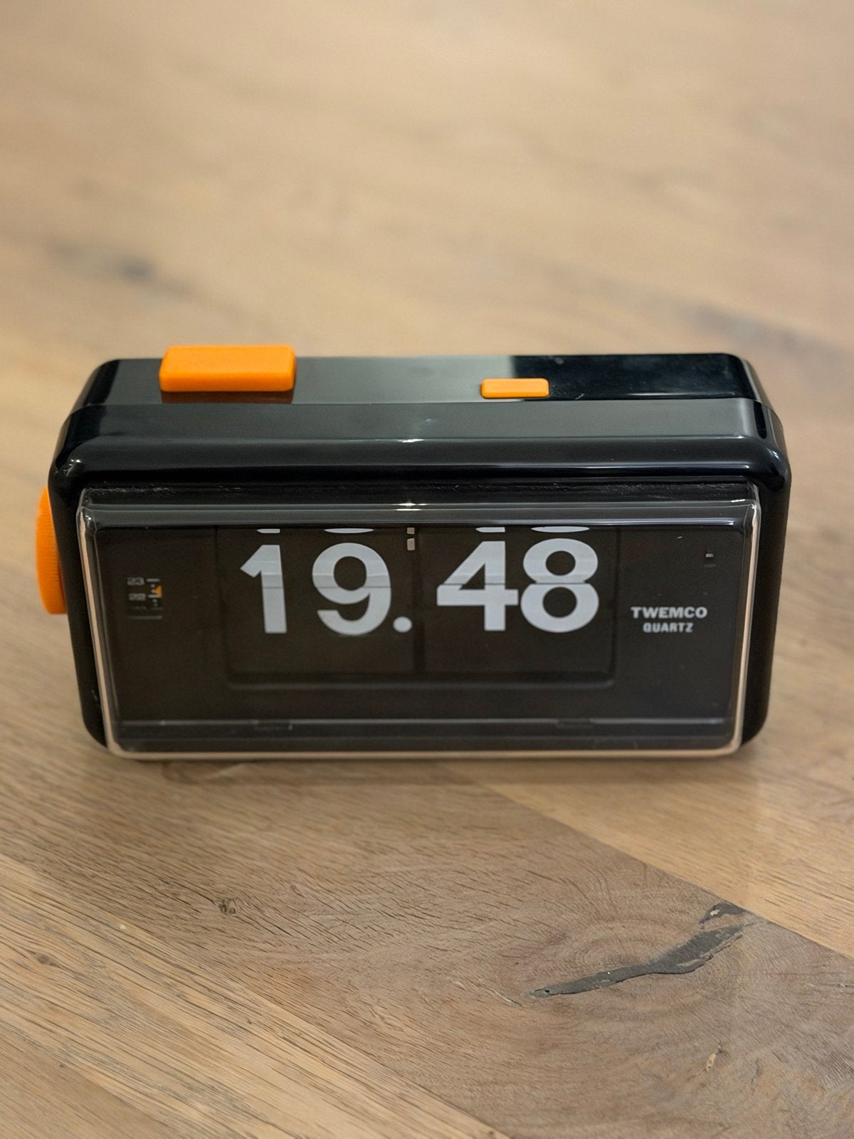 TWEMCO AL-30 Quartz Flip Klok - Zwart/Oranje, Ophalen of Verzenden