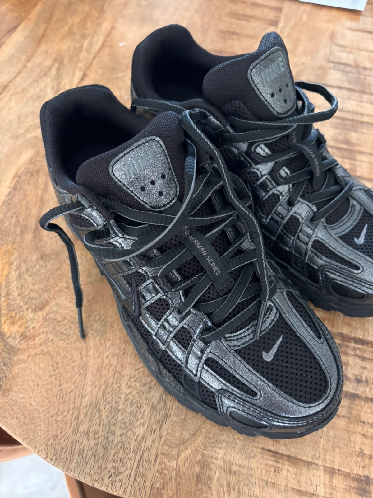 Nieuwe Nike schoenen, Sport en Fitness, Korfbal, Ophalen of Verzenden, Nieuw, Schoenen
