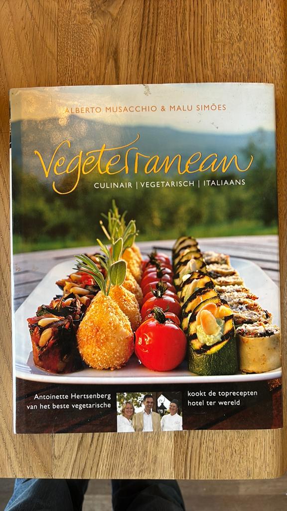 Vegeterranean: Culinair | Vegetarisch | Italiaans Kookboek, Italië, Vegetarisch, Malu Simões; Alberto Musacchio, Voorgerechten en Soepen