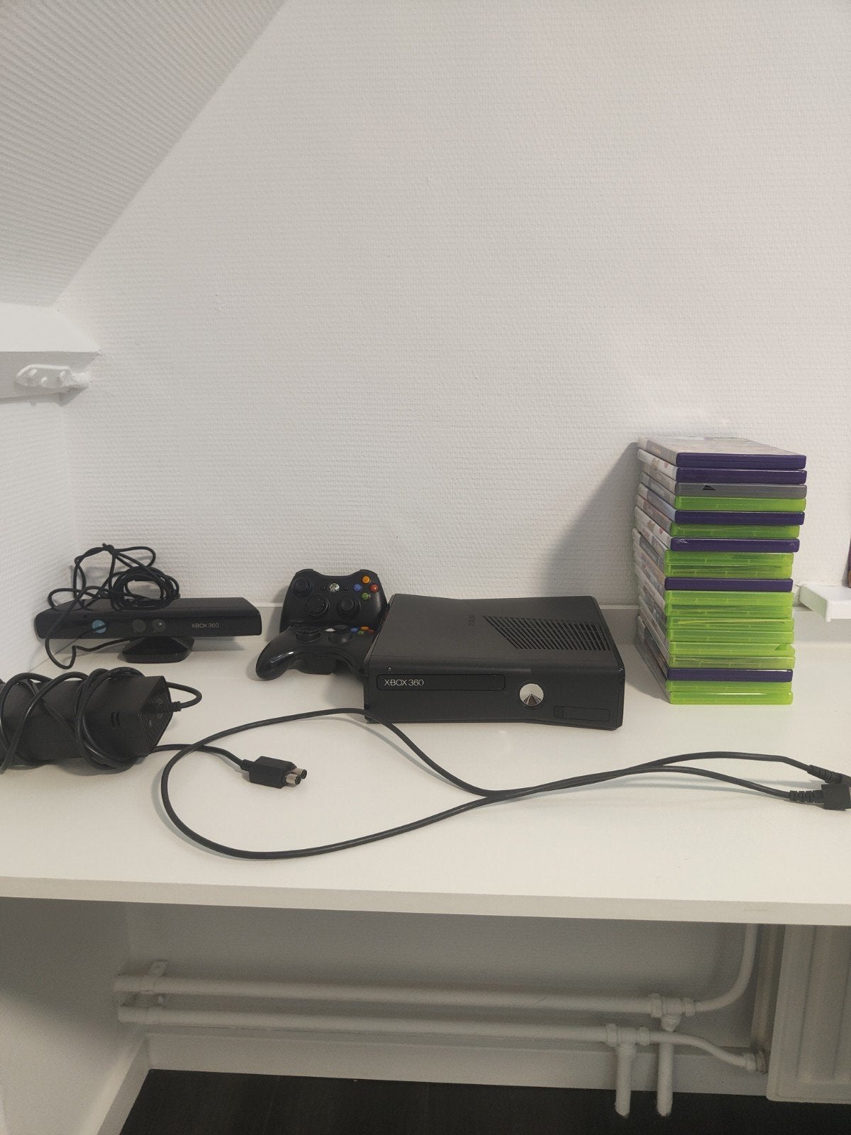 Xbox 360 met Kinect, 2 controllers en 19 games, Gebruikt, Overige genres, Ophalen of Verzenden, Eén computer