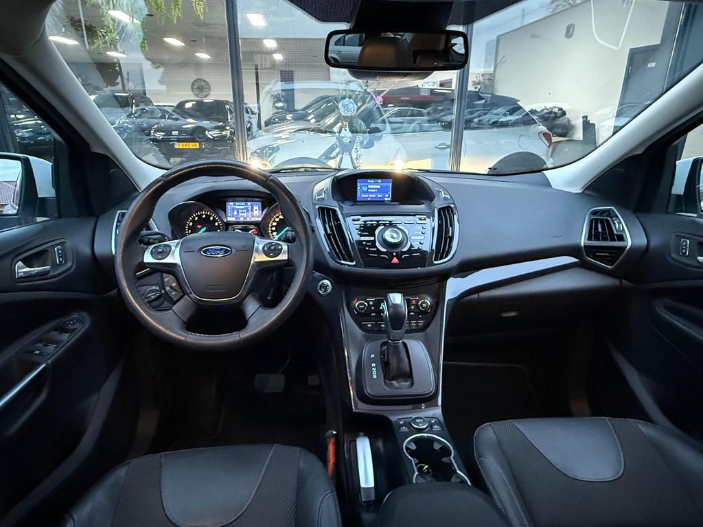 Ford Kuga 1.6 Titanium Plus 4WD PANO/CAM/TREKHAAK/APK/NAP, Auto's, Gebruikt, Leder en Stof, Wit, Origineel Nederlands