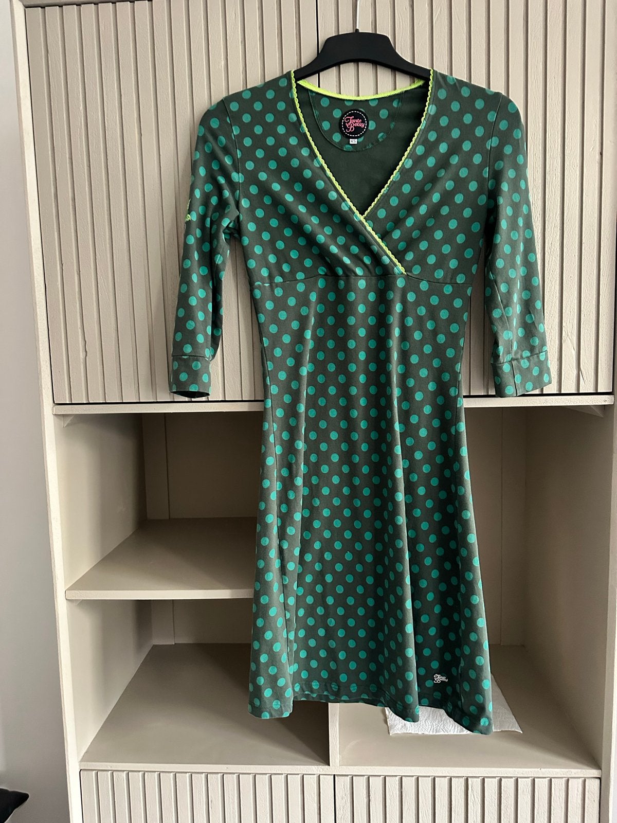 Tante Betsy jurk met stippen en roos - Maat XS, Ophalen of Verzenden, Zo goed als nieuw, Maat 34 (XS) of kleiner, Boven de knie