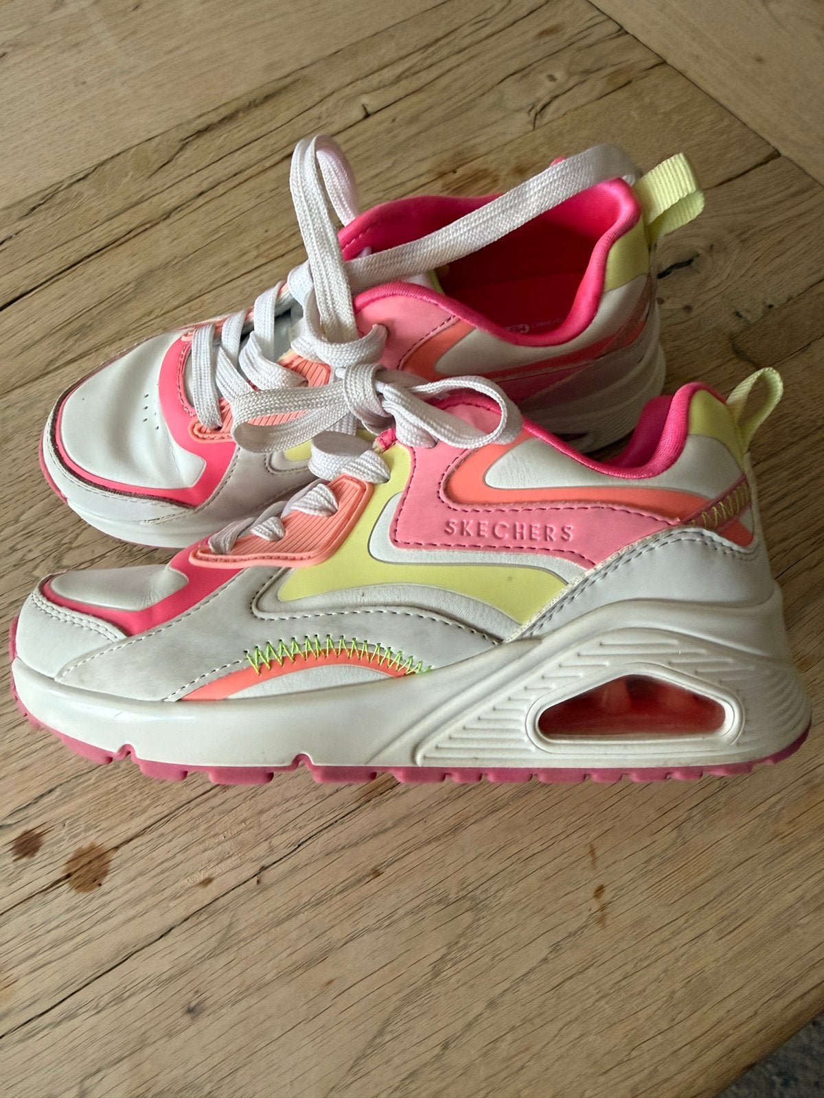 skechers uno zgan maat 30, Ophalen of Verzenden, Zo goed als nieuw, Meisje, Schoenen