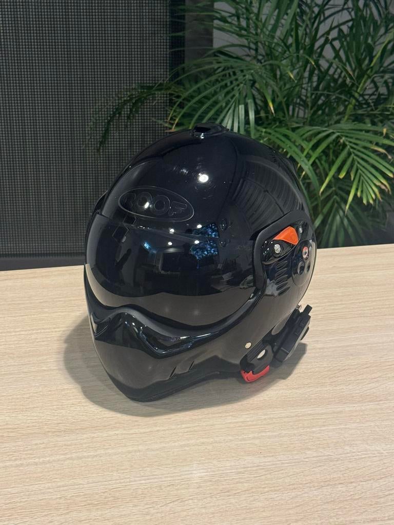 Roof boxer  patented black on black maat L, Motoren, Kleding | Motorhelmen, Overige merken, Systeemhelm, Ophalen of Verzenden