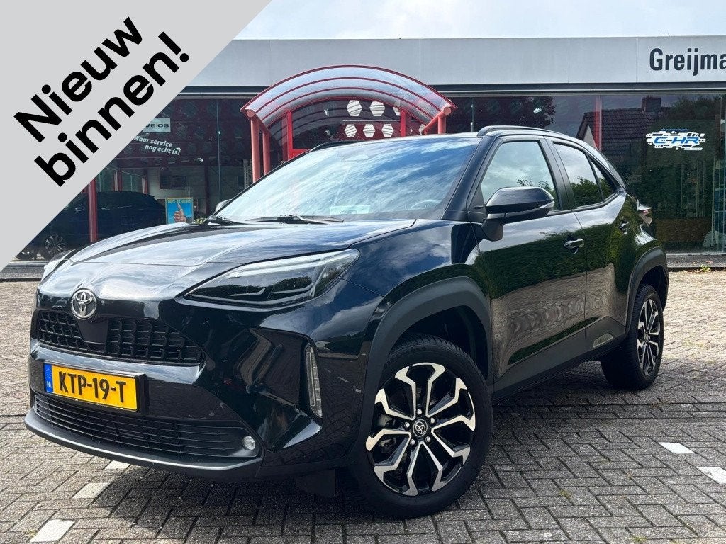 Toyota Yaris Cross 1.5 Hybrid Dynamic | CarPlay | Stoel- en, Automaat, Gebruikt, 1165 kg, Zwart
