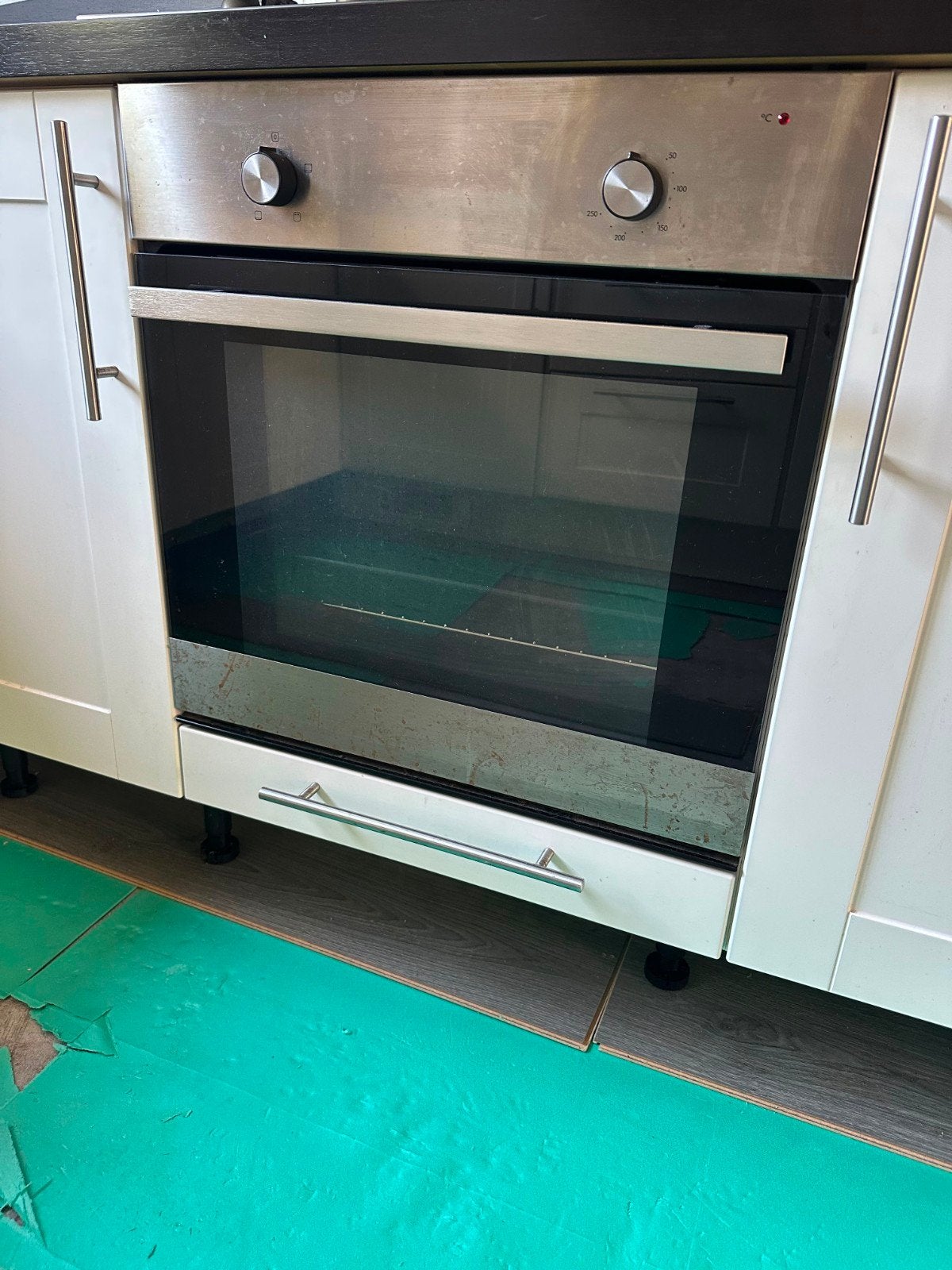 Inbouw oven met grillfunctie - Gebruikt en gasfornuis, Witgoed en Apparatuur, Ovens, Ophalen, Oven met grill, Inbouw, 55 tot 60 cm