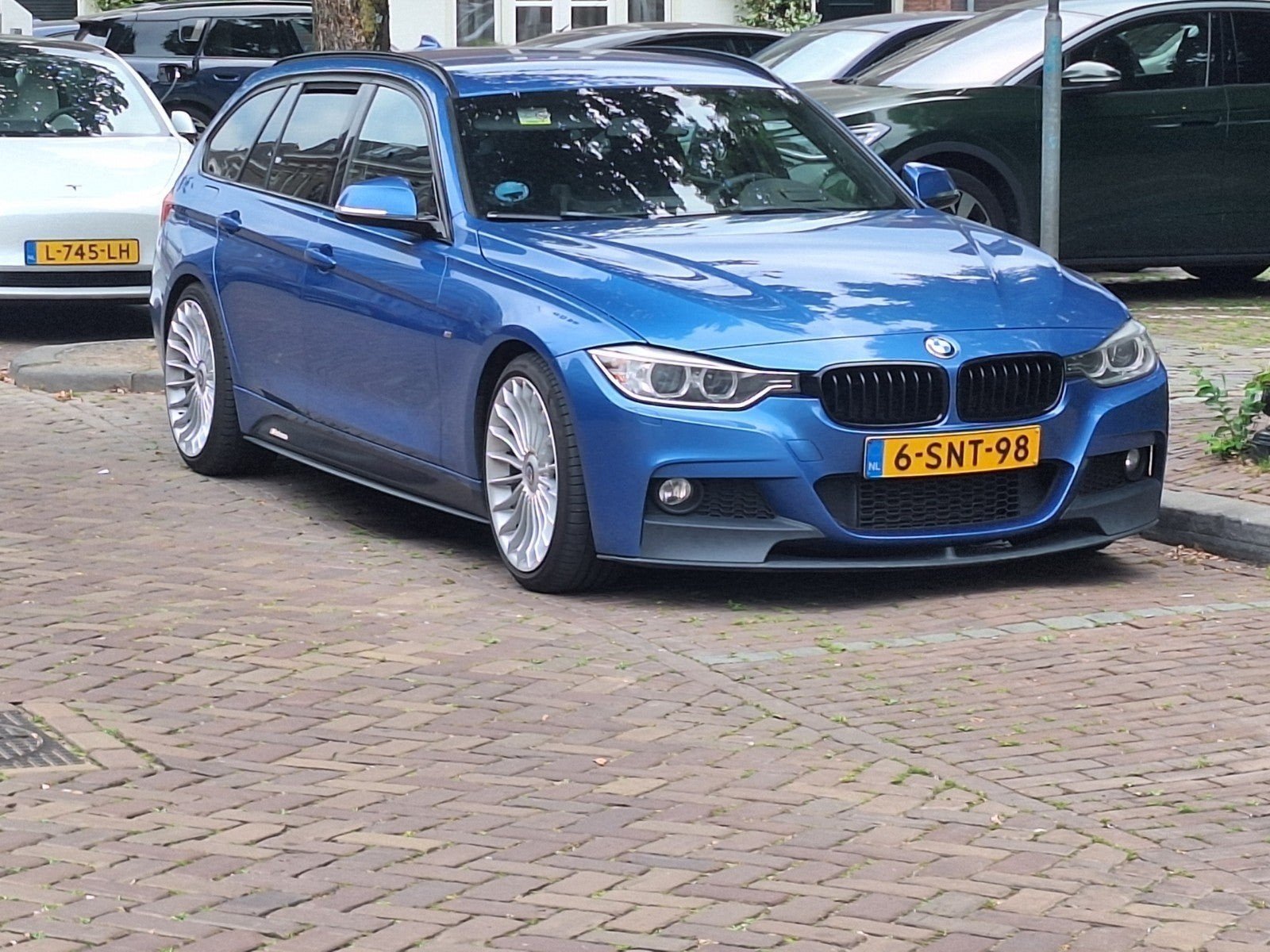 BMW 3-Serie 3.0 330D Touring AUT 2013 Blauw, Auto's, Automaat, Achterwielaandrijving, 1800 kg, Zwart