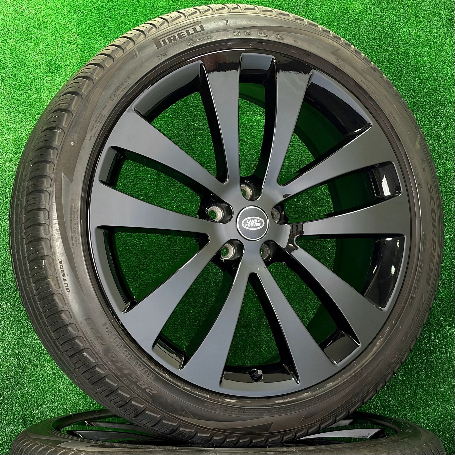 Originele 23 inch Range Rover Sport Velgen met banden L461, Auto-onderdelen, Banden en Velgen, Gebruikt, -, 285 mm, -