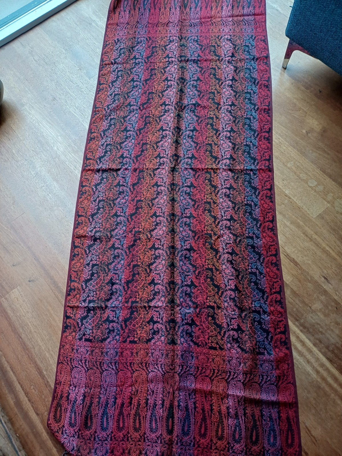 Prachtige Paisley Pashmina Sjaal NIEUW- Rood/Zwart, Maat 46/48 (XL) of groter, Nieuw, Ophalen of Verzenden, Pashmina