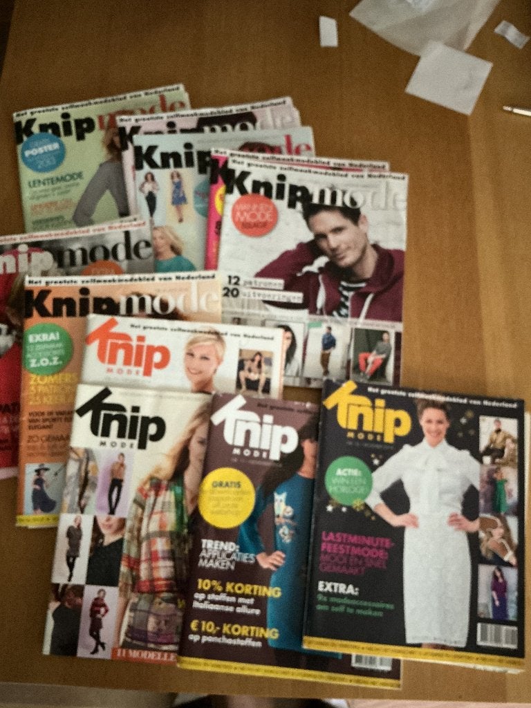 knip mode 2014   -  8 stuks met 4 bijlage, Vrouw, Ophalen of Verzenden, Knipmode, Overige typen