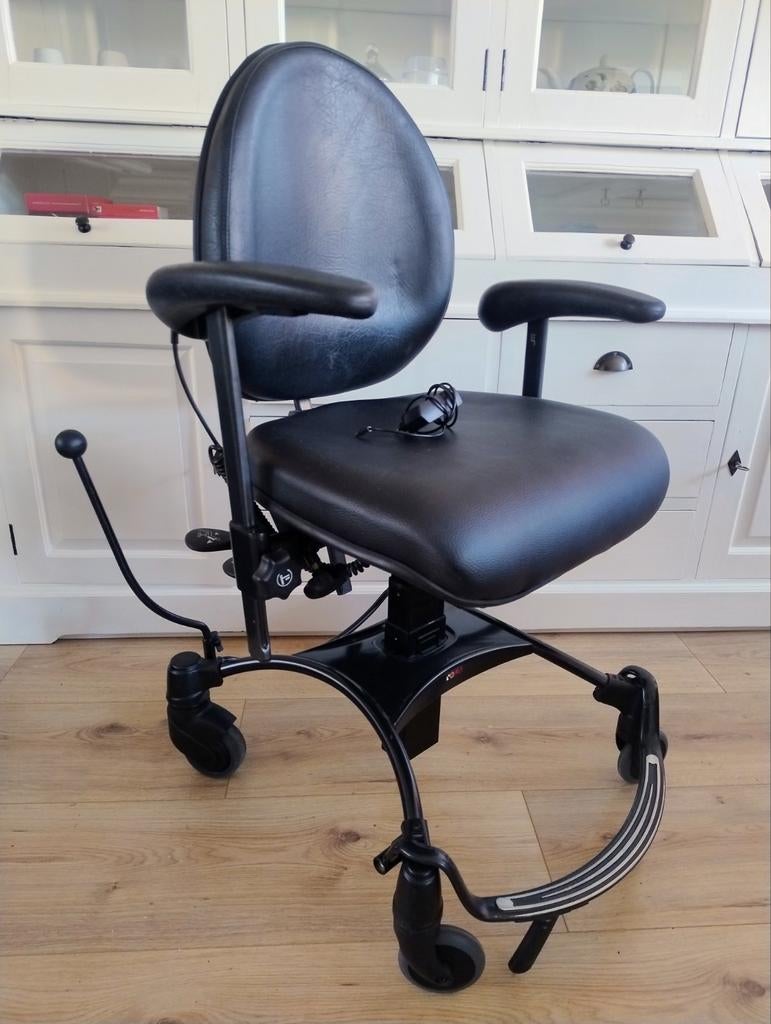 Vela Trippelstoel Elektrisch Verstelbaar - Ergonomisch, Ophalen, Gebruikt