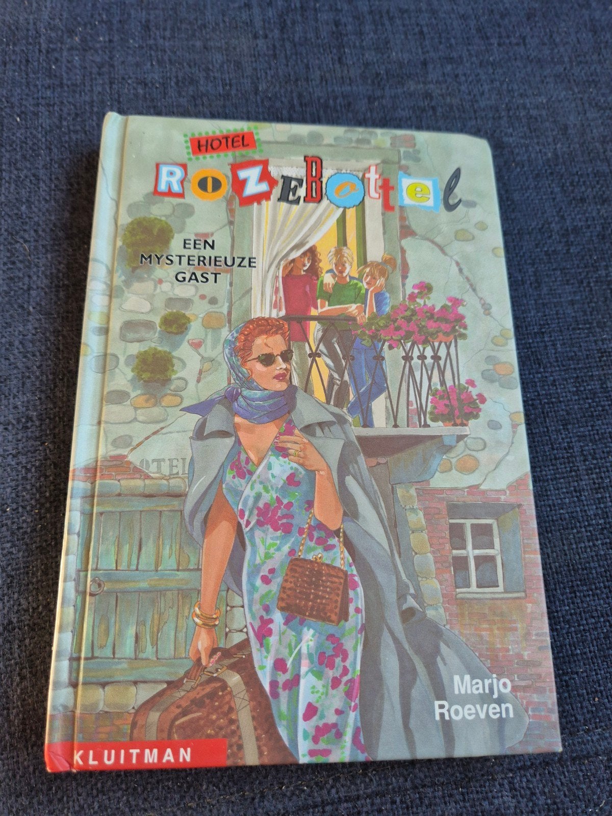 Hotel Rozebottel: Een Mysterieuze Gast - Marjo Roeven, Ophalen of Verzenden, Gelezen, Marjo Roeven, Fictie