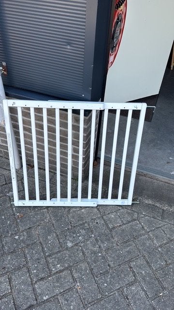 VERKOCHT. Traphekje met bevestigingsmateriaal., Ophalen, Zo goed als nieuw, 115 cm of meer