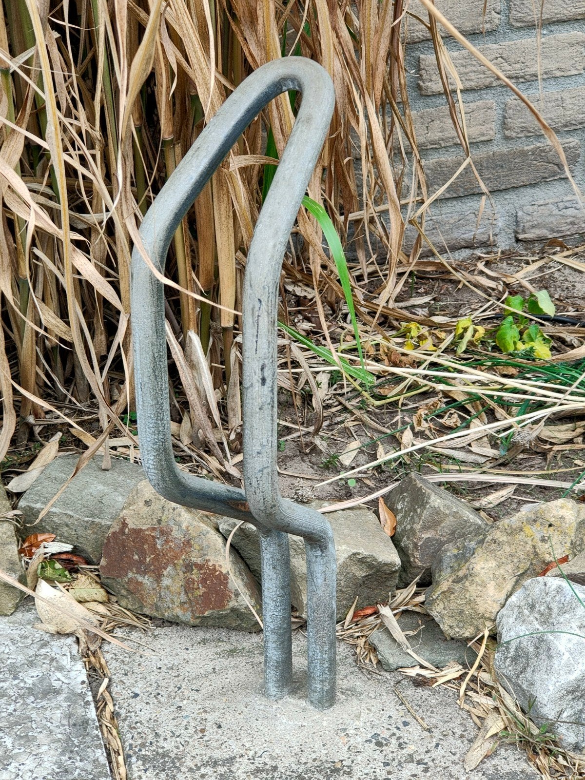 Fietsenrek in steen., Ophalen