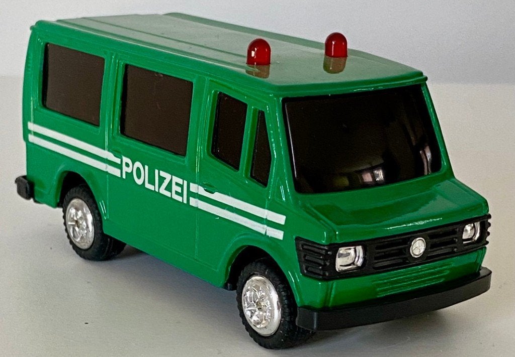 ercedes-Benz 208  "Polizei" Onbekend merk 1:32 nieuw staat, Ophalen of Verzenden, Zo goed als nieuw, Bus of Vrachtwagen, Overige merken