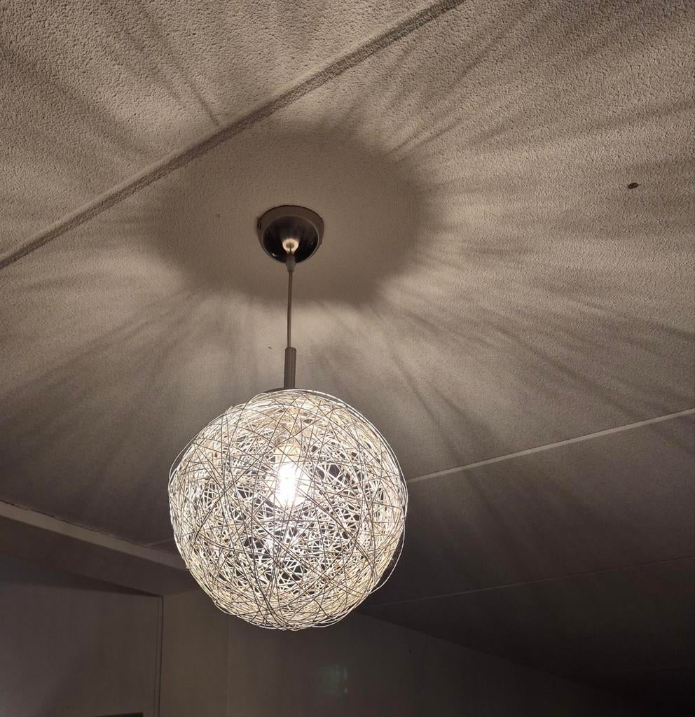 Moderne hanglamp draadbol - 30-35 cm diameter, Ophalen of Verzenden, Zo goed als nieuw, Metaal, Modern