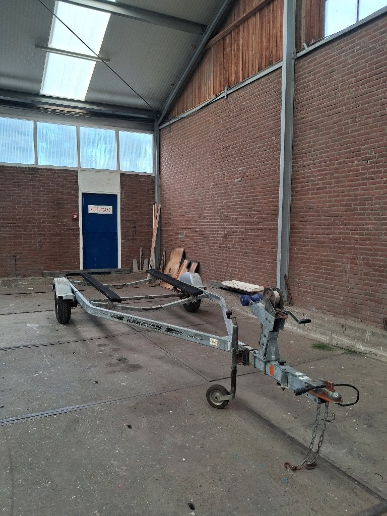 Boottrailer KARAVAN, Watersport en Boten, Boottrailers, Ophalen, Minder dan 1500 kg, Sloepentrailer, Minder dan 6 meter
